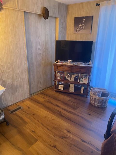 4125 Mchenry Avenue, Unit 35 Modesto, CA 95356 - Photo 11 of 20 a room with a bed and furniture