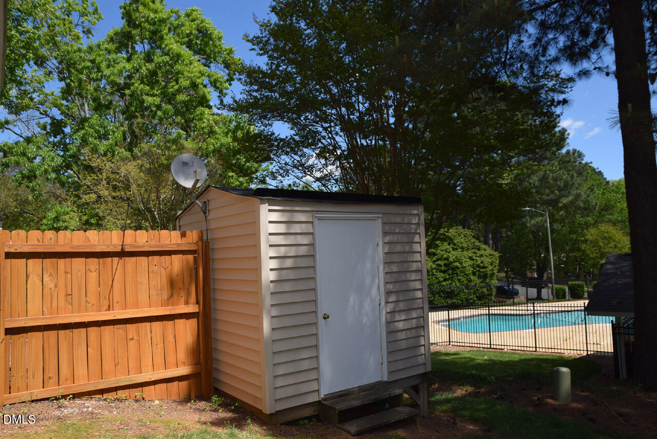 7712 Kingsberry Court Raleigh, NC 27615 - Photo 22 of 25 Rear