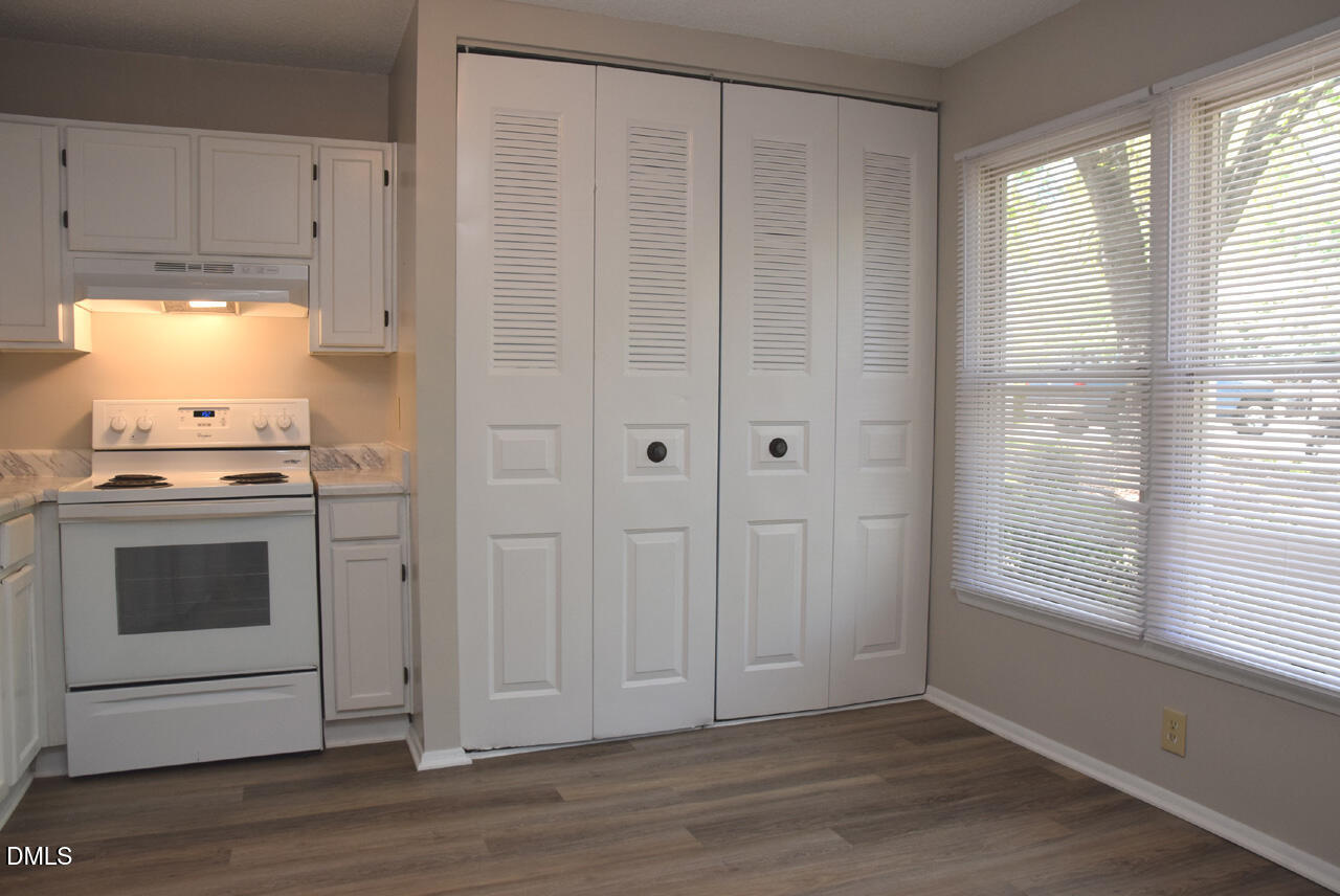 7712 Kingsberry Court Raleigh, NC 27615 - Photo 8 of 25 Kitchen