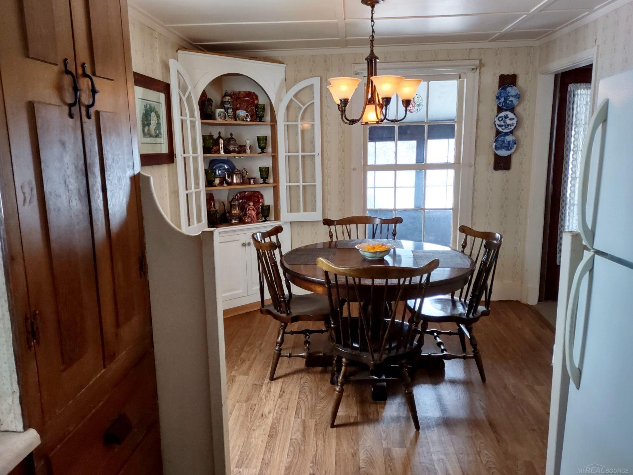 5022 Lakeshore Road Lexington, MI 48450 - Photo 16 of 38 Dining area