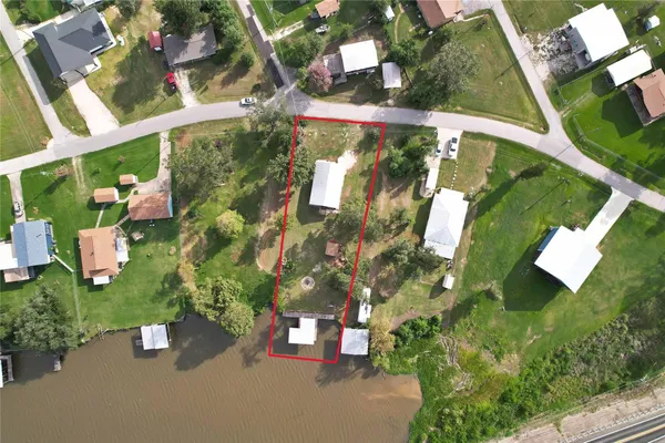 $249,900 | 219 Lakeshore North, Onalaska, TX 77360