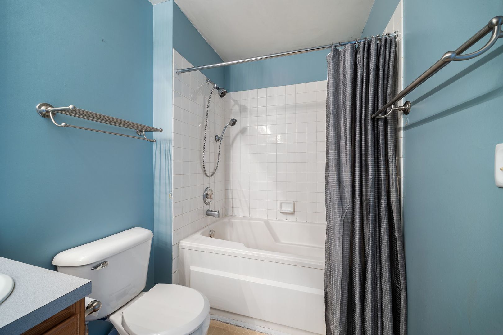 2067 Peach Tree Lane Algonquin, IL 60102 - Photo 14 of 18 a bathroom with a toilet and a shower