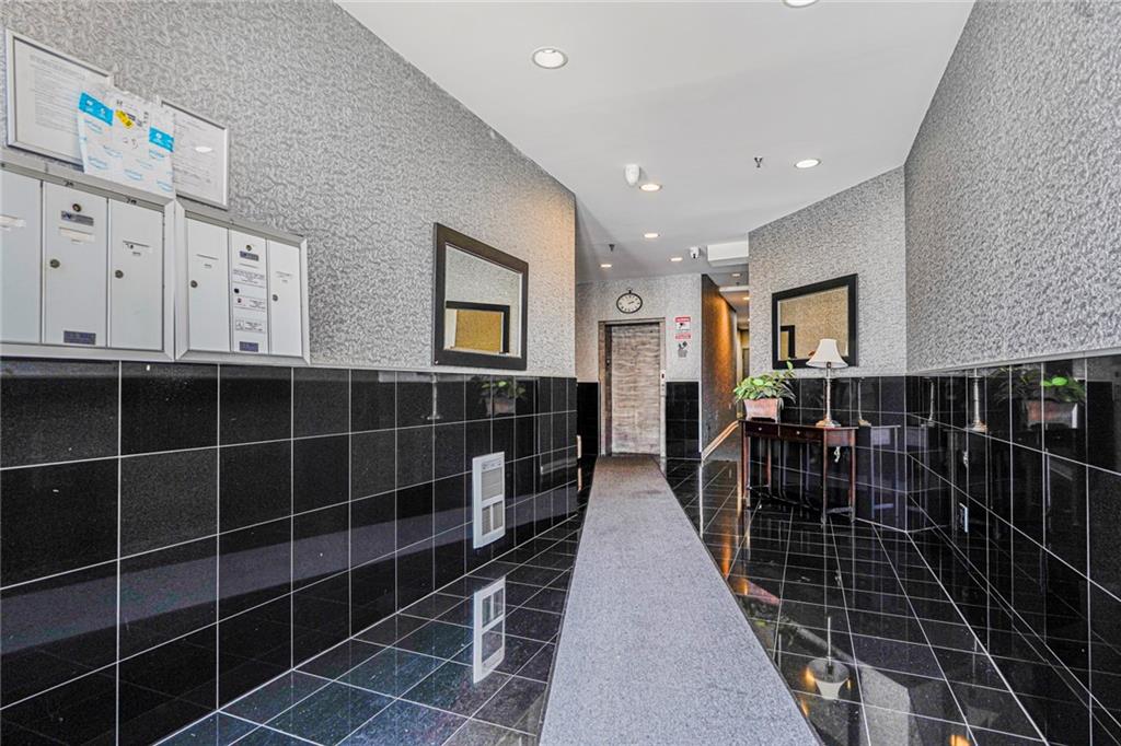 1702 Avenue Z, Unit 6B Brooklyn, NY 11235 - Photo 4 of 40 a lobby with furniture