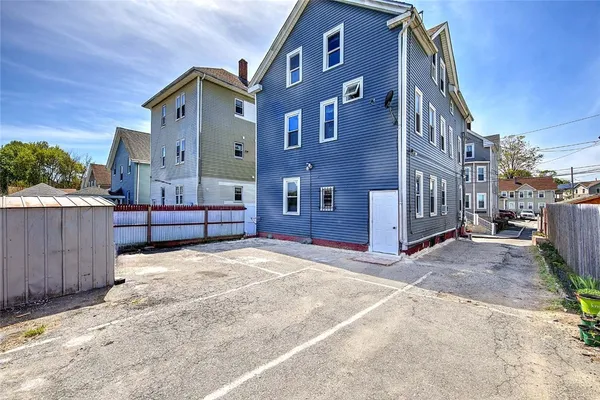 $1,800 | 24 Ida Street, Providence, RI 02909