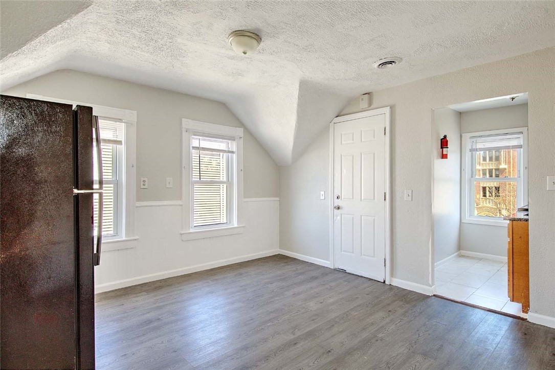 24 Ida Street Providence, RI 02909 - Photo 3 of 19