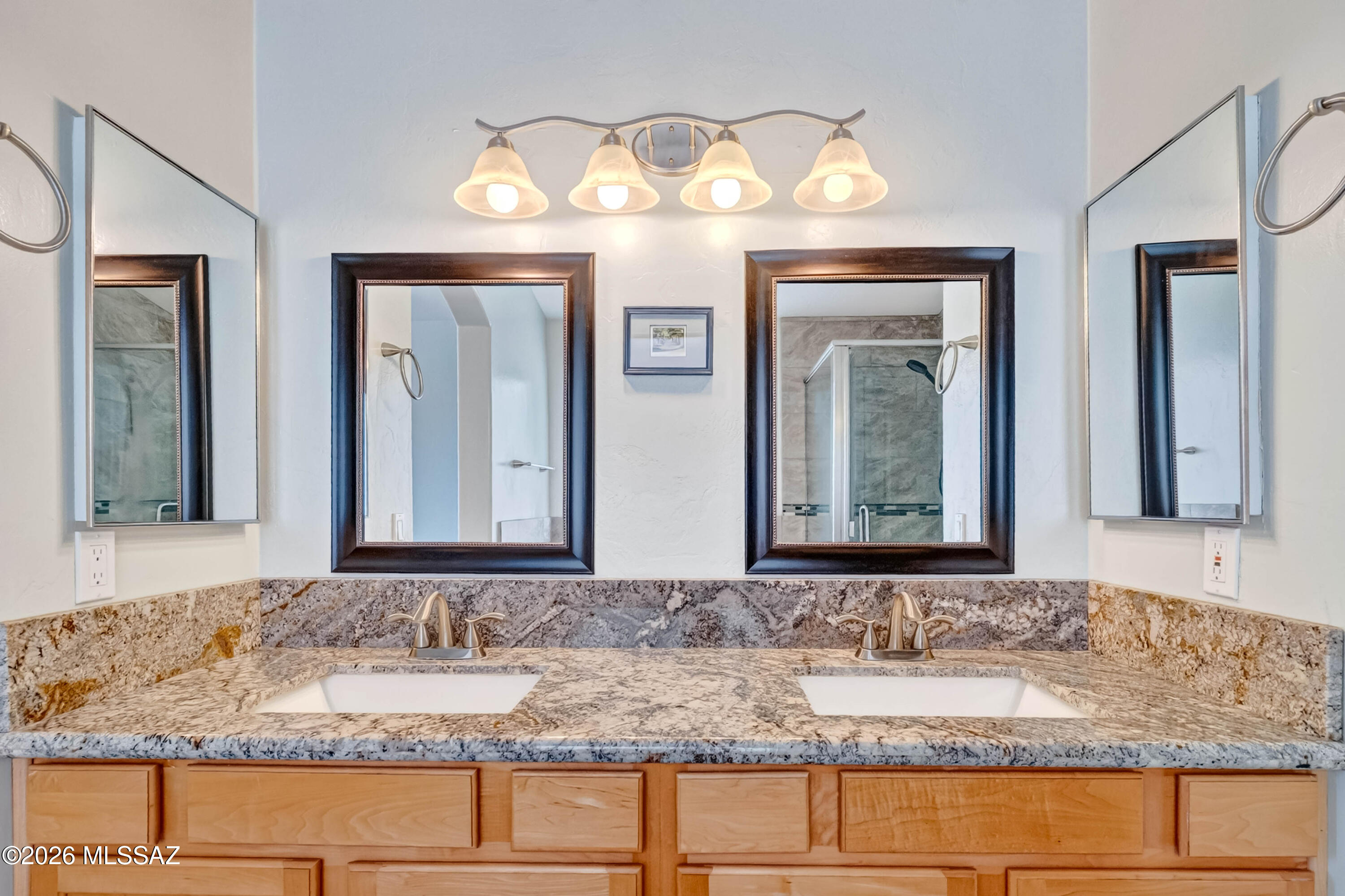 446 West Silvertip Road Tucson, AZ 85737 - Photo 29 of 51 Double Vanity In Primary Bath