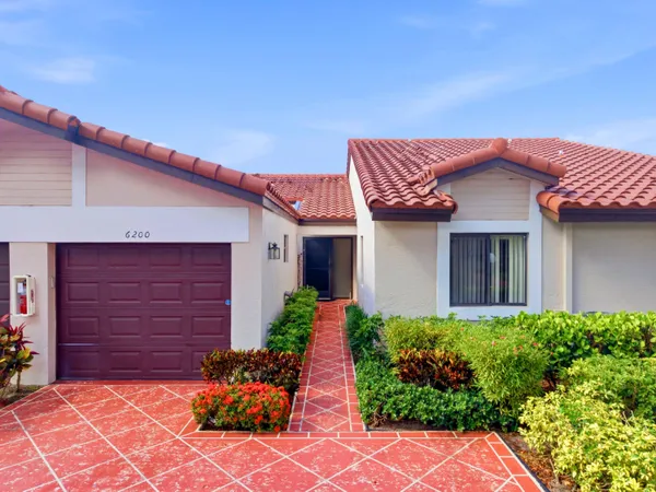 $229,000 | 6200 Kings Gate Circle, Delray Beach, FL 33484