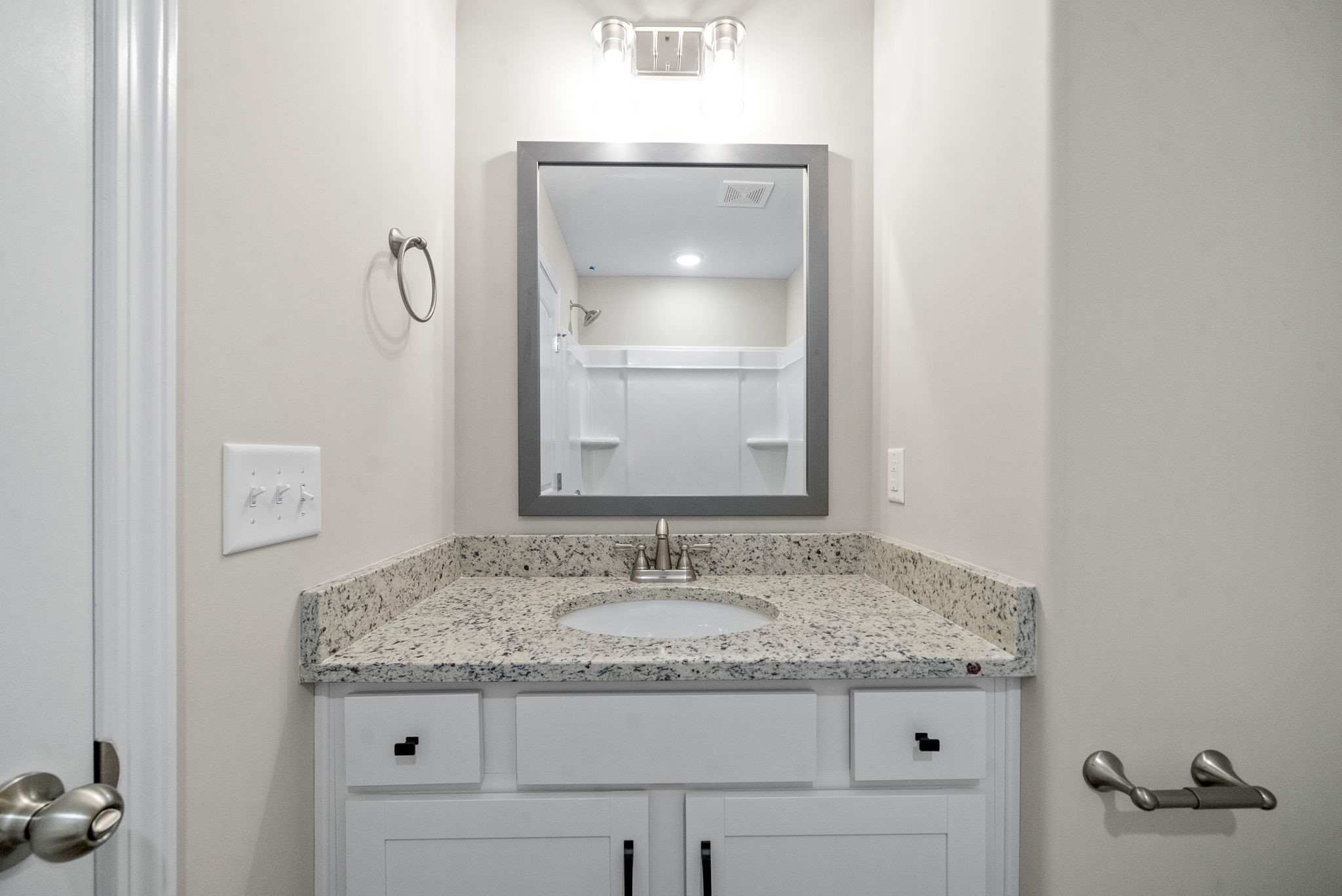 512 Edlin Street Clarksville, TN 37043 - Photo 17 of 20 a bathroom with a granite countertop sink and mirror