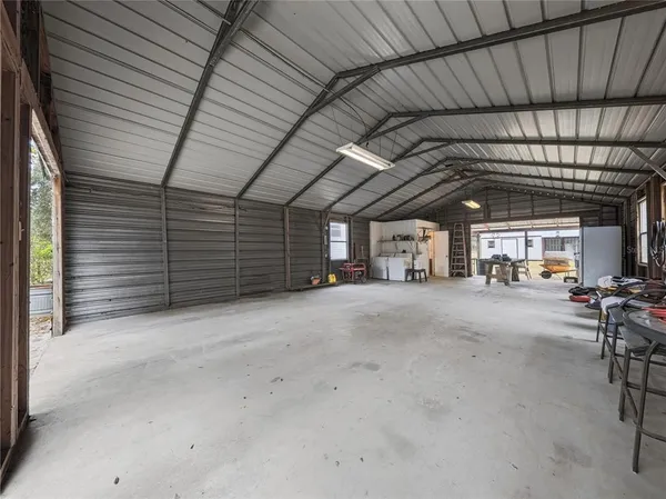 a view of a garage