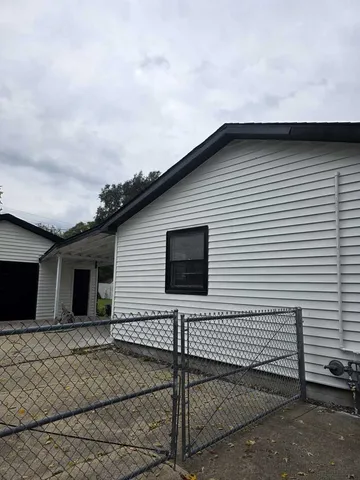 $2,500 | 4905 143rd Place, Midlothian, IL 60445