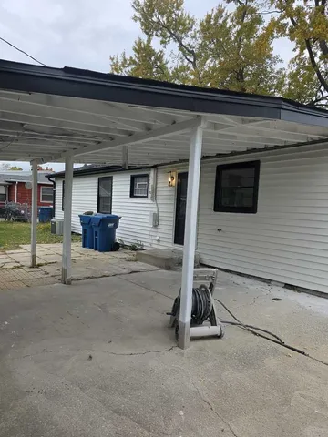 $2,500 | 4905 143rd Place, Midlothian, IL 60445