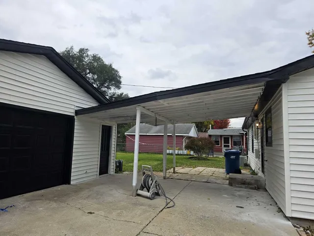 $2,500 | 4905 143rd Place, Midlothian, IL 60445