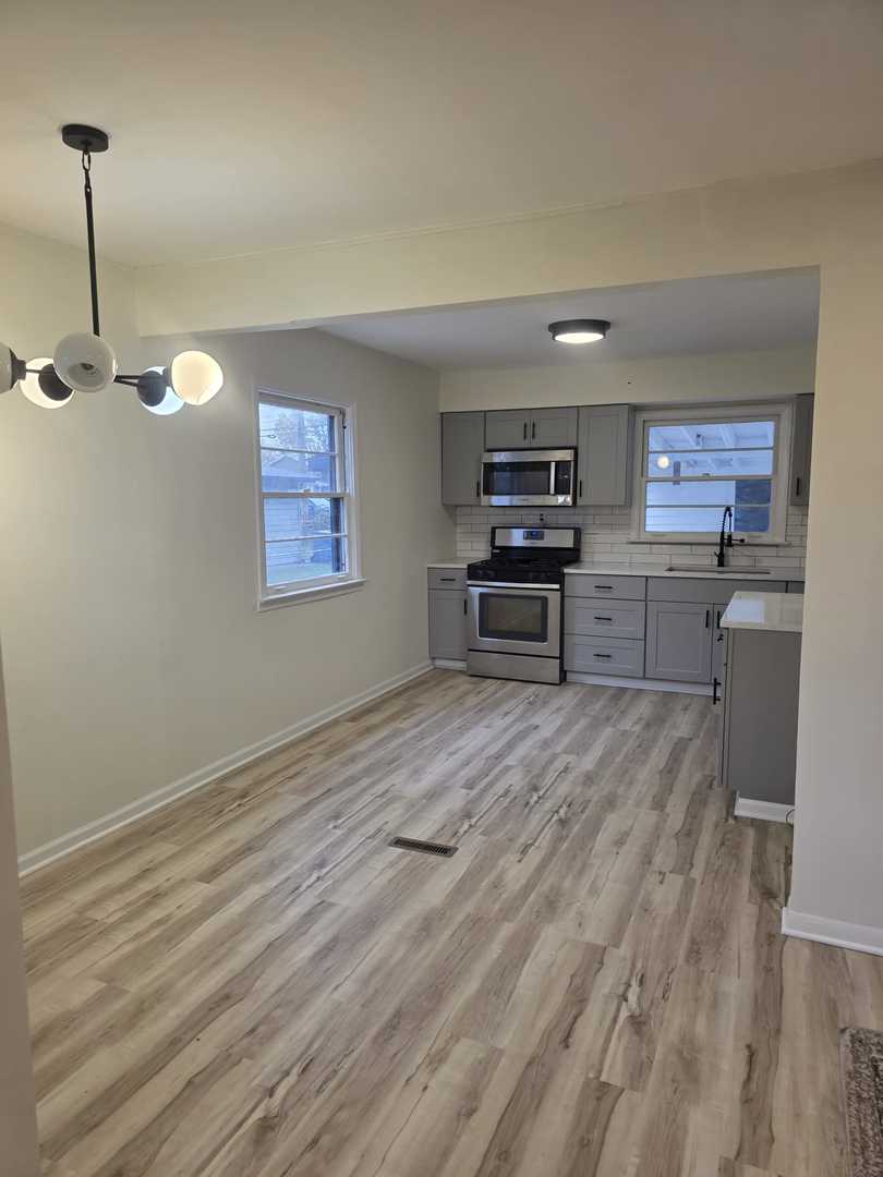 4905 143rd Place Midlothian, IL 60445 - Photo 3 of 17