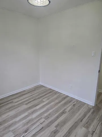 $2,500 | 4905 143rd Place, Midlothian, IL 60445