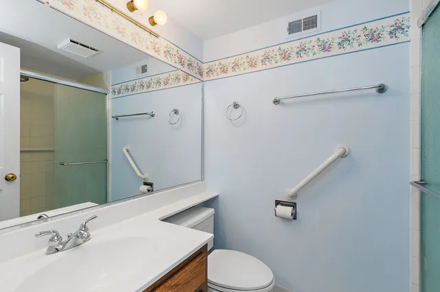 $445,000 | 25 Shoreline Road, Unit D, Lake Barrington, IL 60010