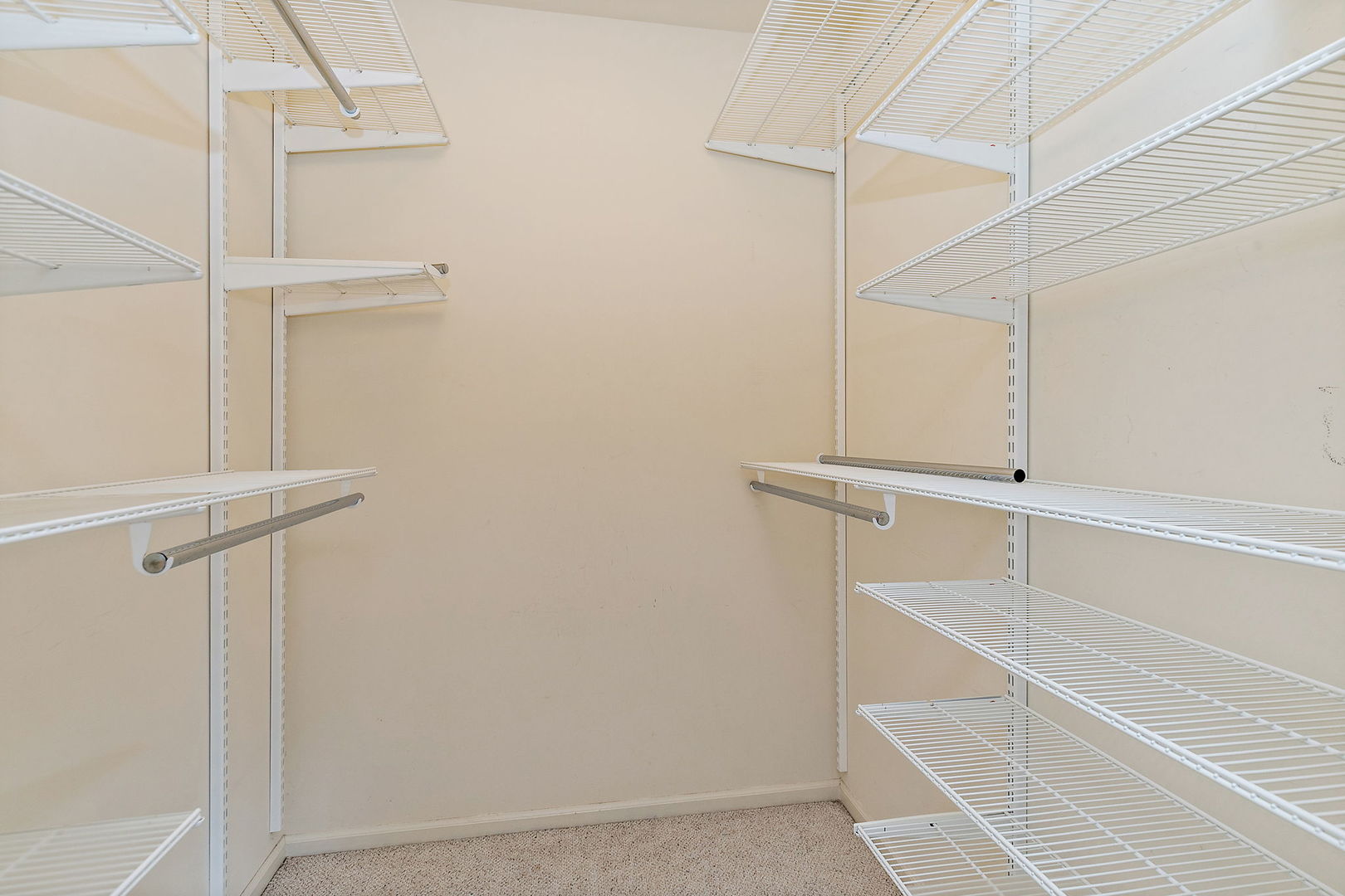 25 Shoreline Road, Unit D Lake Barrington, IL 60010 - Photo 19 of 43 a view of walk in closet