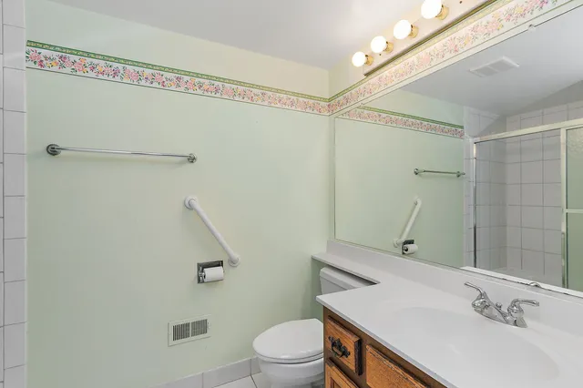 $445,000 | 25 Shoreline Road, Unit D, Lake Barrington, IL 60010