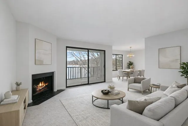 $445,000 | 25 Shoreline Road, Unit D, Lake Barrington, IL 60010