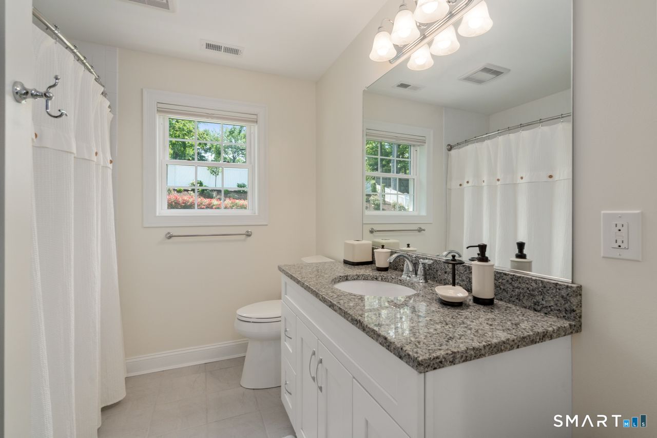 12 Stratford Road West Hartford, CT 06117 - Photo 26 of 40