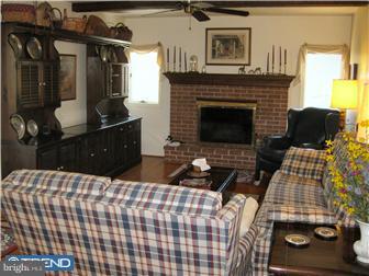 979 Jefferis Bridge Road West Chester, PA 19382 - Photo 6 of 12 Family Room