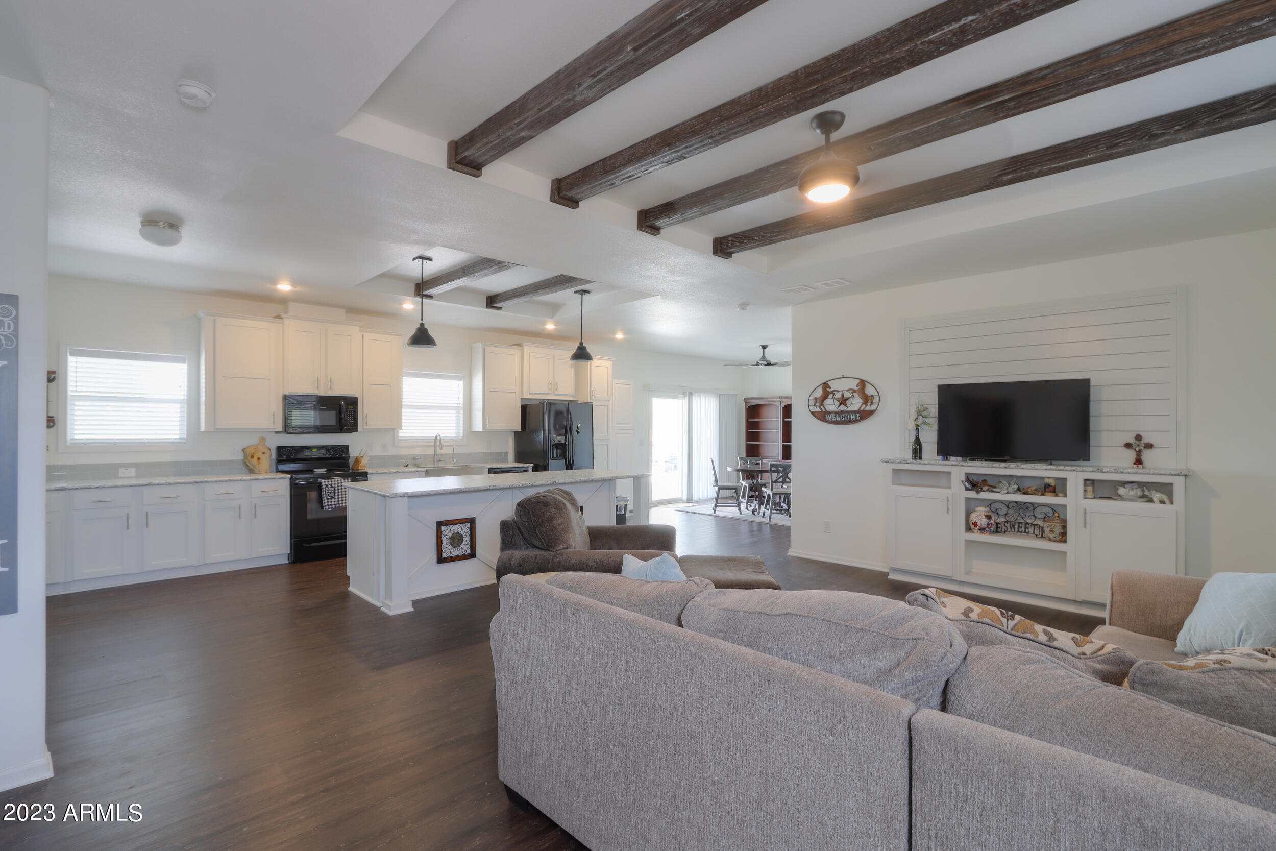 53447 West Fresno Road Maricopa, AZ 85139 - Photo 11 of 49 21