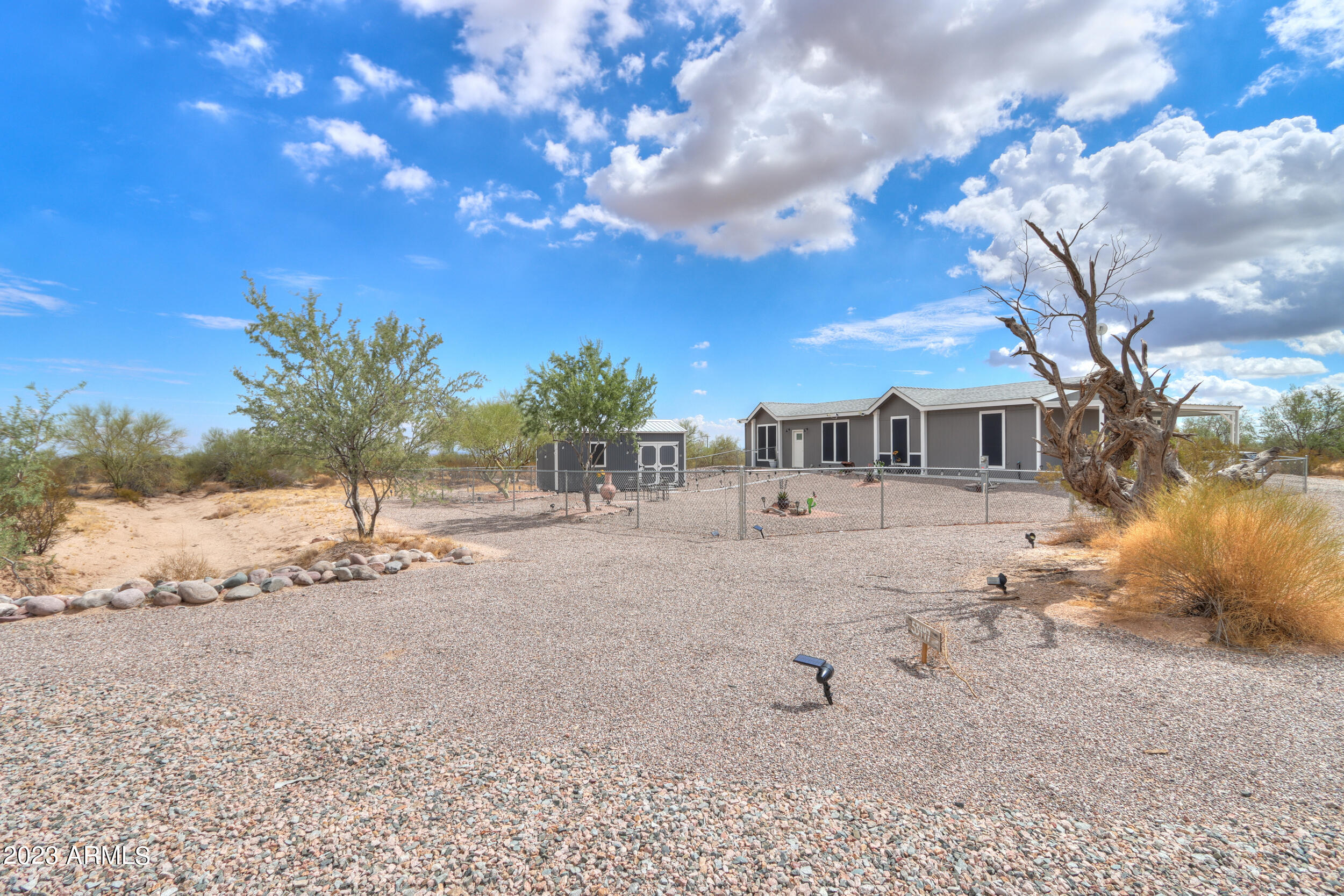 53447 West Fresno Road Maricopa, AZ 85139 - Photo 45 of 49 08