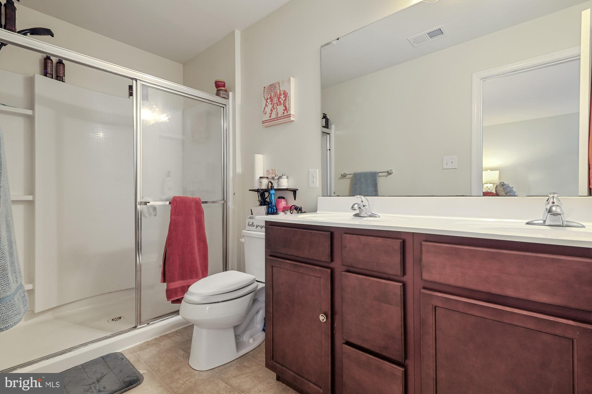 440 Nob Hill Road Dover, DE 19901 - Photo 18 of 29 Owner's suite bathroom