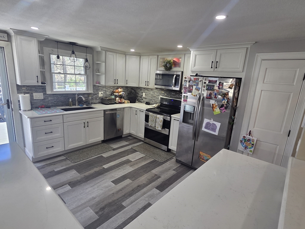 166 Pomeroy Meadow Road Southampton, MA 01073 - Photo 17 of 39 Gallery Image 17