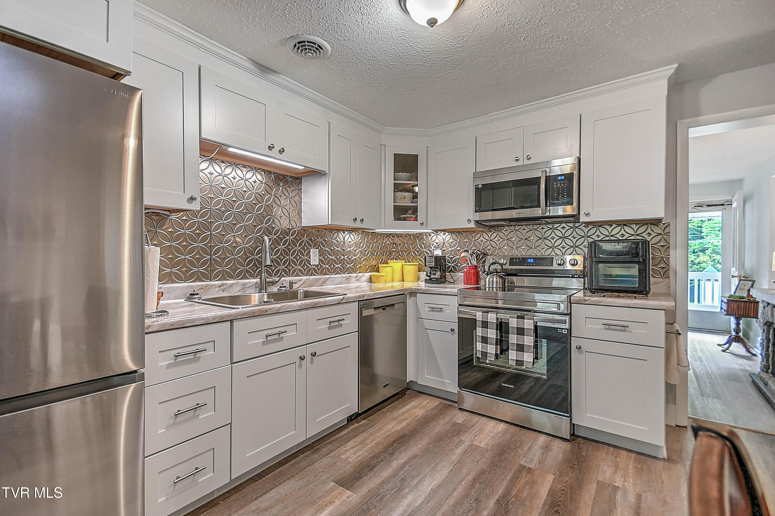 21516 Benhams Road Bristol, VA 24202 - Photo 13 of 39 21516 Benhams KB-23