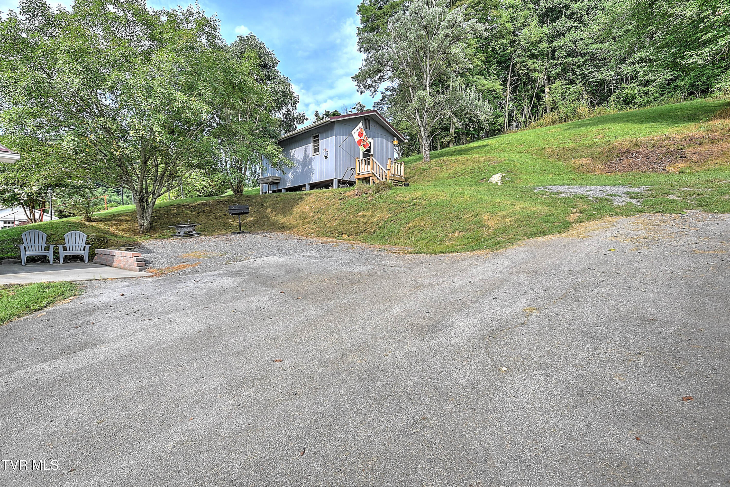 21516 Benhams Road Bristol, VA 24202 - Photo 31 of 39 21516 Benhams KB-38