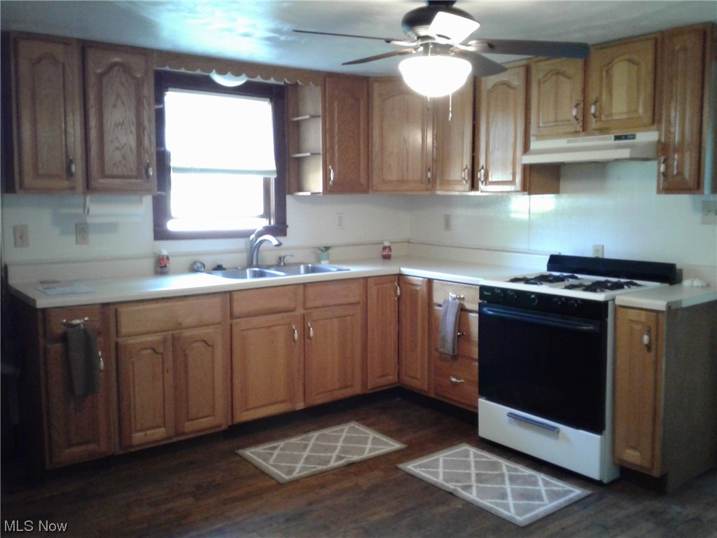 5566 Linn Road Amherst, OH 44001 - Photo 8 of 32 Kitchen
