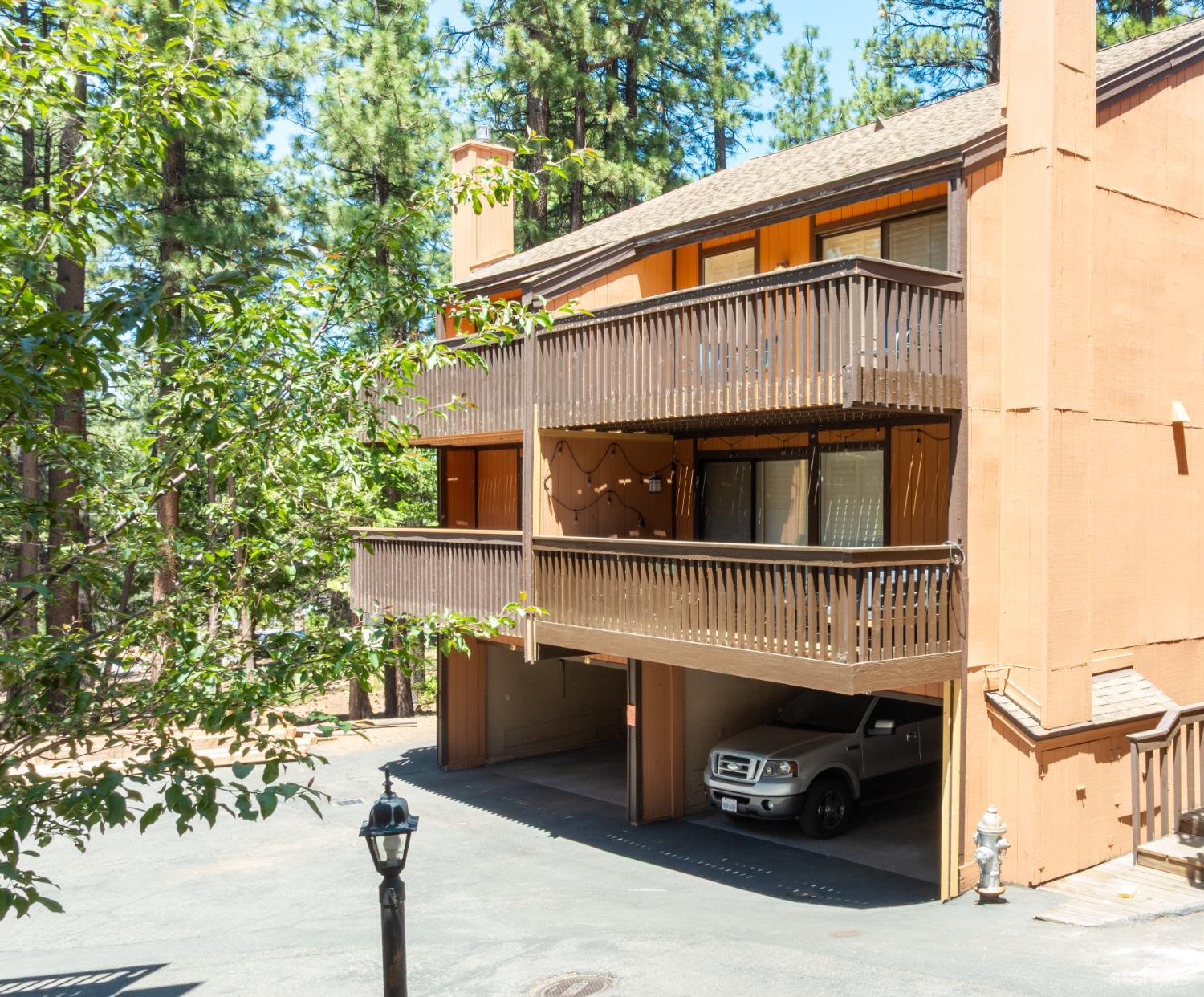 1439 Ski Run Boulevard, Unit H4 South Lake Tahoe, CA 96150 - Photo 14 of 18 a front view of a house with a balcony
