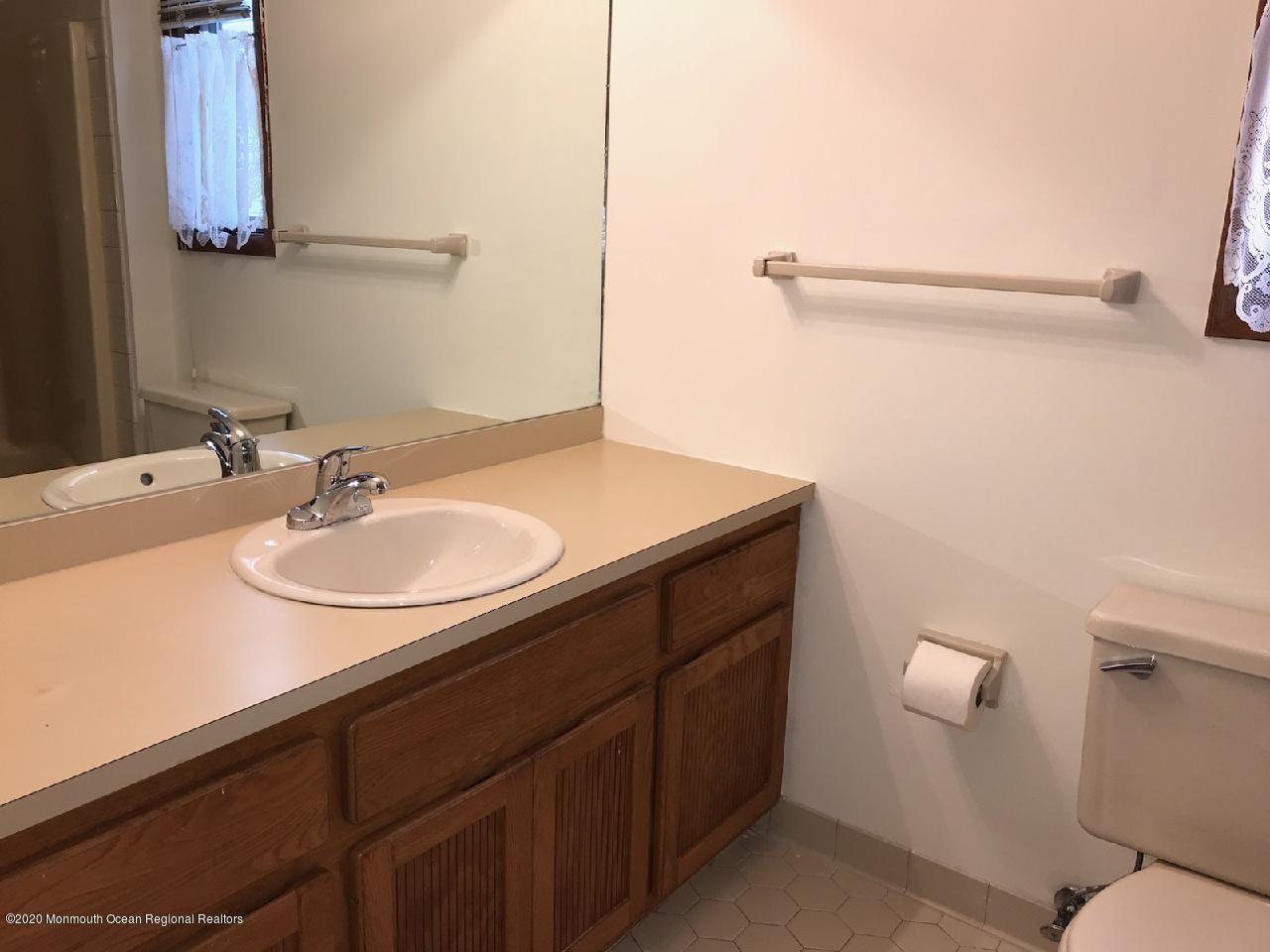 2230 Bridge Avenue, Unit 17 Point Pleasant, NJ 08742 - Photo 11 of 17 2230 Bridge Master Bath 2