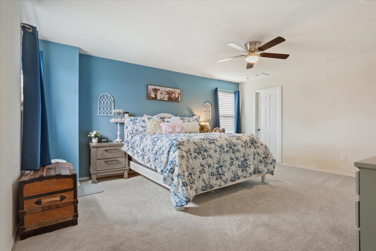 1500 Cliffbrake Way Georgetown, TX 78626 - Photo 20 of 35 Primary bedroom