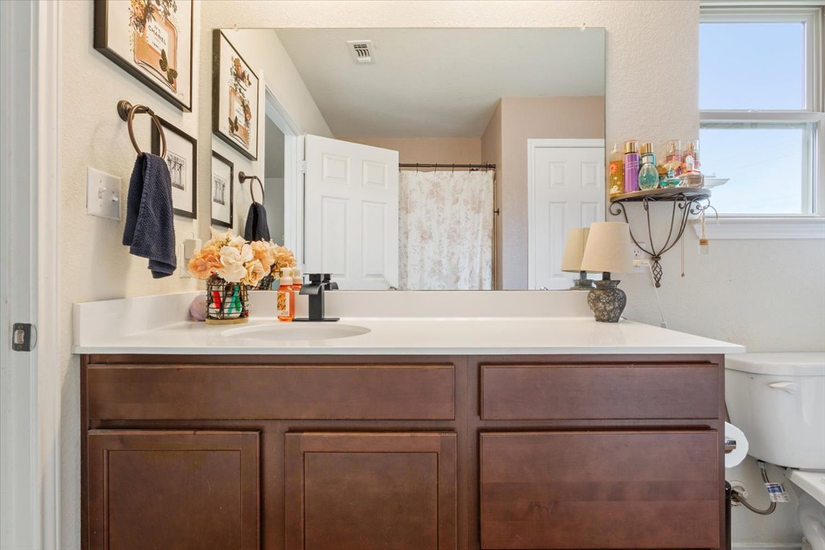 1500 Cliffbrake Way Georgetown, TX 78626 - Photo 22 of 35 Primary full bathroom