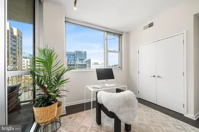 $700,000 | 3409 Wilson Boulevard, Unit 410, Arlington, VA 22201