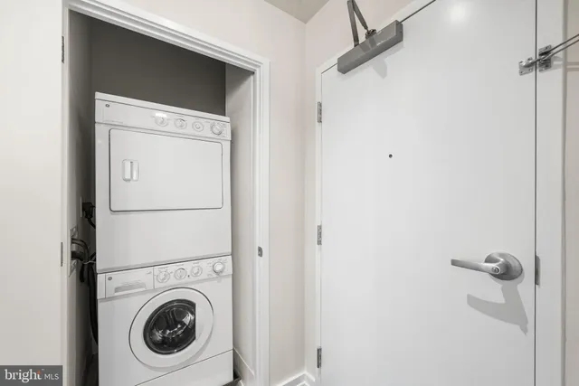 $700,000 | 3409 Wilson Boulevard, Unit 410, Arlington, VA 22201