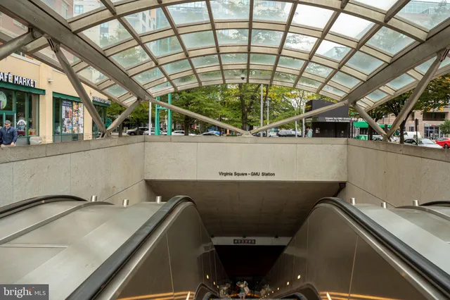 $700,000 | 3409 Wilson Boulevard, Unit 410, Arlington, VA 22201