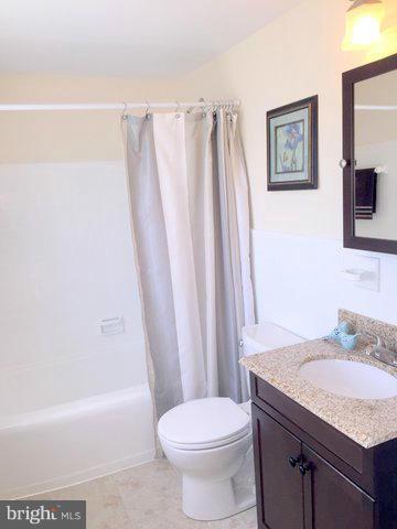 8128 Woodhaven Road Rosedale, MD 21237 - Photo 11 of 30 Bath