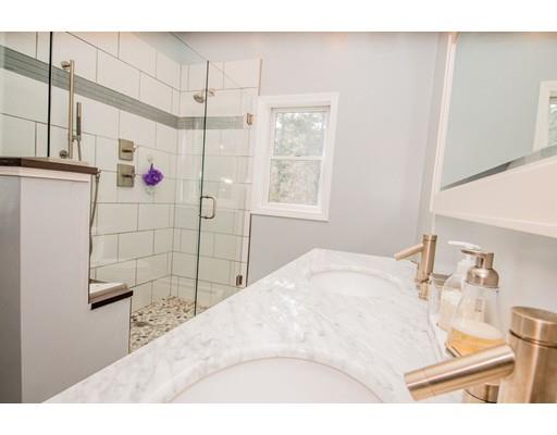 35 Bradford Lane Rochester, MA 02770 - Photo 11 of 29 Gallery Image 11