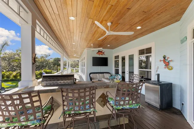 $4,750,000 | 450 Bayshore Drive, Terra Ceia, FL 34250