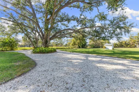 $4,750,000 | 450 Bayshore Drive, Terra Ceia, FL 34250