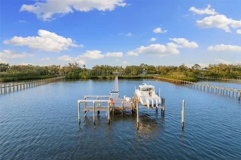 $4,750,000 | 450 Bayshore Drive, Terra Ceia, FL 34250