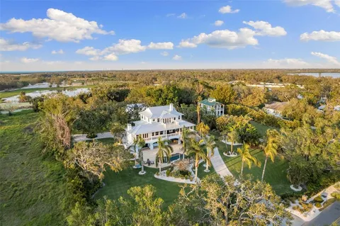 $4,750,000 | 450 Bayshore Drive, Terra Ceia, FL 34250