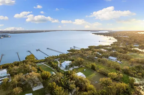 $4,750,000 | 450 Bayshore Drive, Terra Ceia, FL 34250