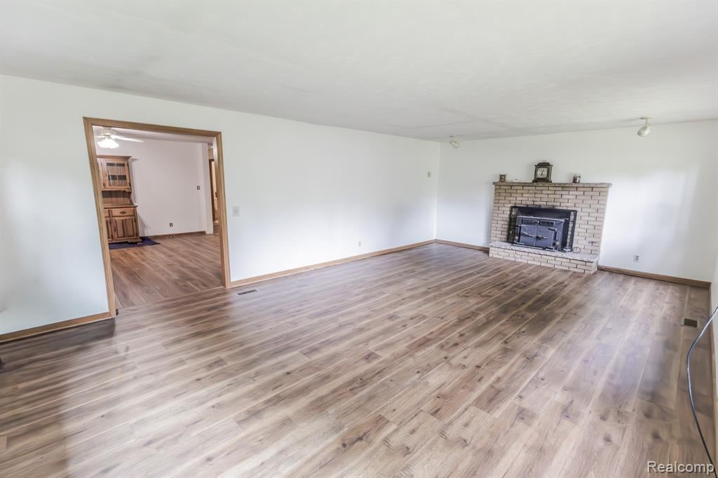 7800 Oak Road Millington, MI 48746 - Photo 12 of 32 Gallery Image 12