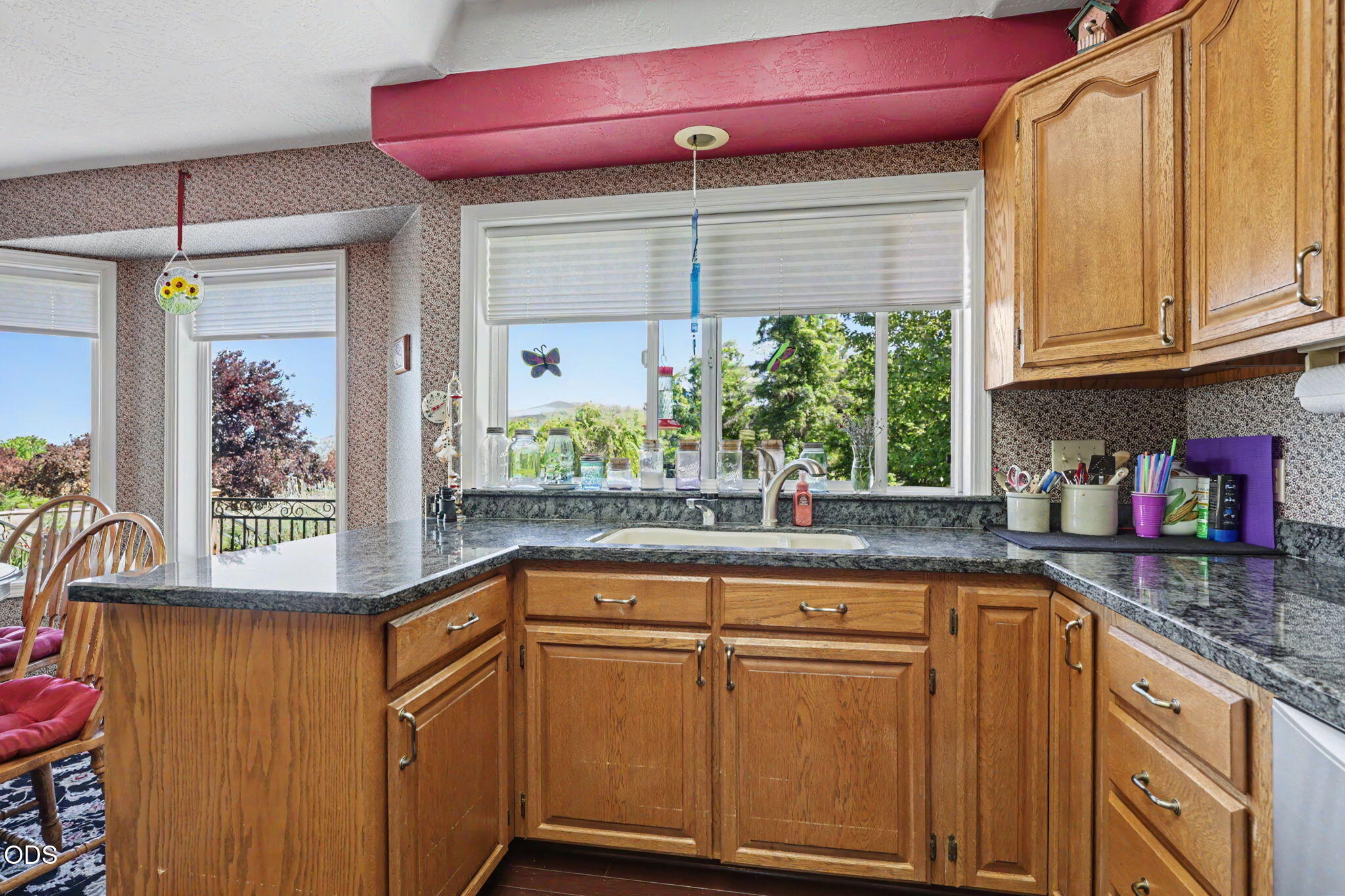 3939 Tami Lane Central Point, OR 97502 - Photo 20 of 57