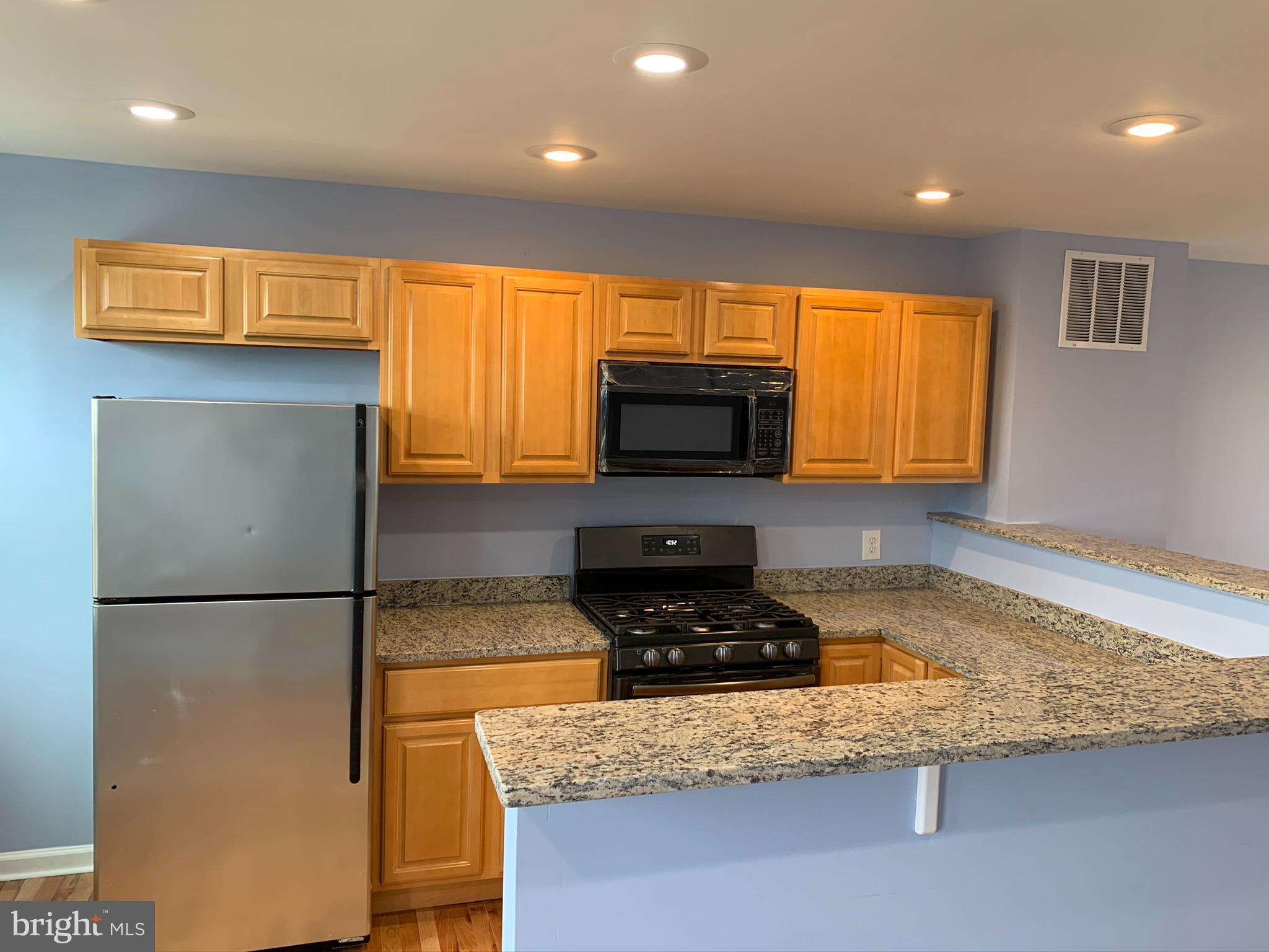 212 West Edgevale Road Baltimore, MD 21225 - Photo 4 of 65