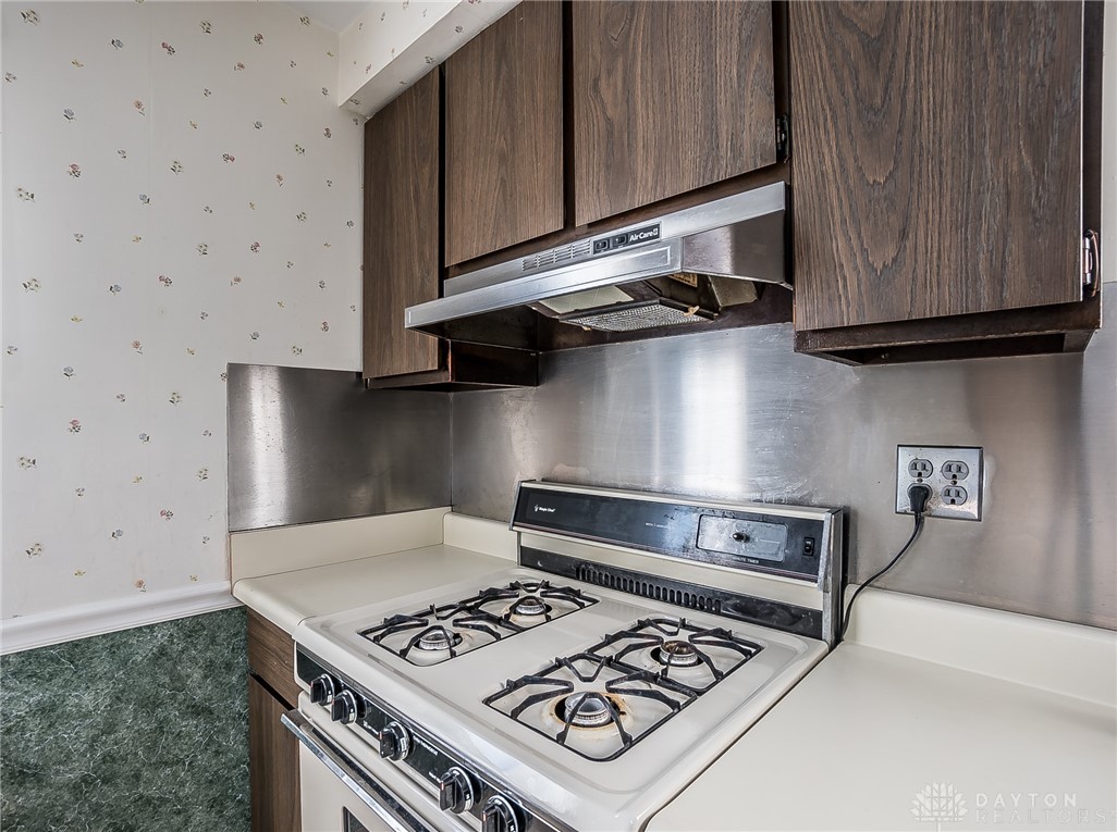 5753 Dry Ridge Road Cincinnati, OH 45252 - Photo 9 of 43 Gallery Image 9