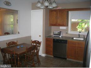 8 Magnolia Road Manahawkin, NJ 08050 - Photo 5 of 24 Gallery Image 5